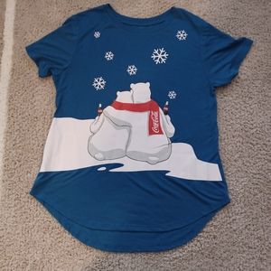 Woman's Coca Cola tee. Size Large